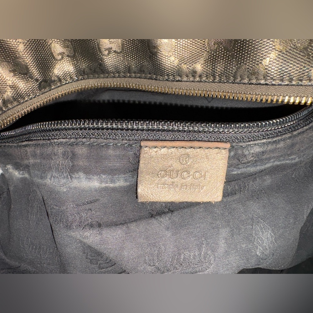 Gucci Green Shoulder Bag Luxurious Design - Picture 11 of 16